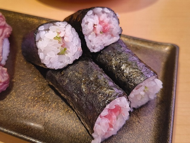馬肉のねぎとろ巻