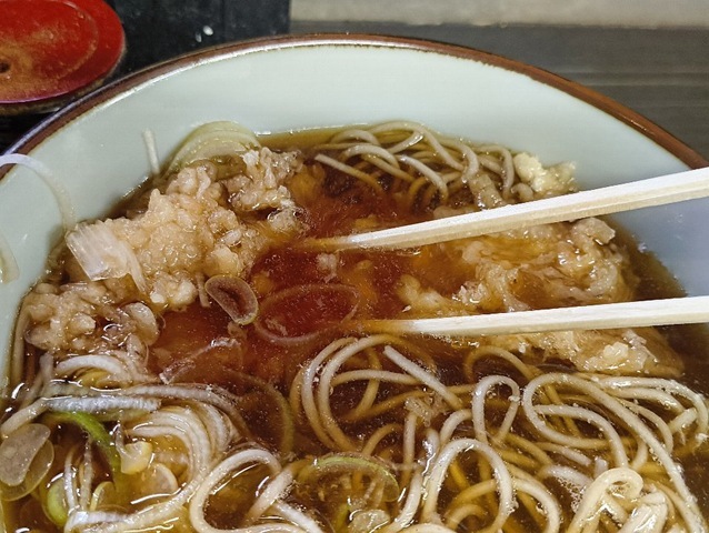 ズブズブとイカ天を汁に沈めるのだよ