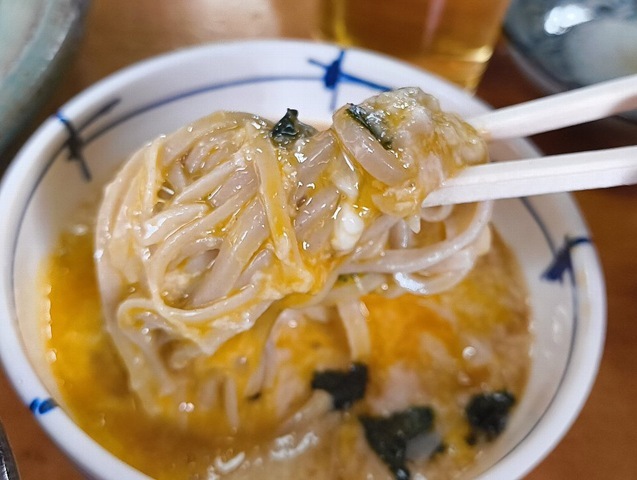 とろろ汁で手繰る