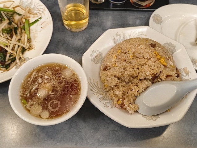 チャーハンとスープ