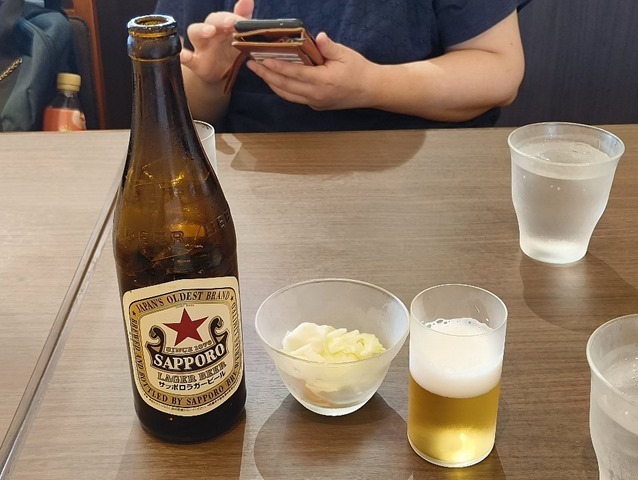 ビールとコールスロー