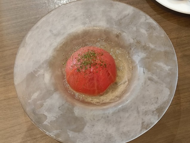 丸ごとトマトサラダ