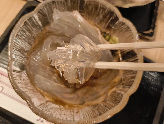 ところてんを食べる