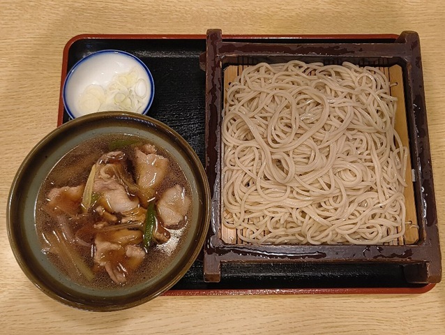 それに煮た豚肉が熱々なのだ。