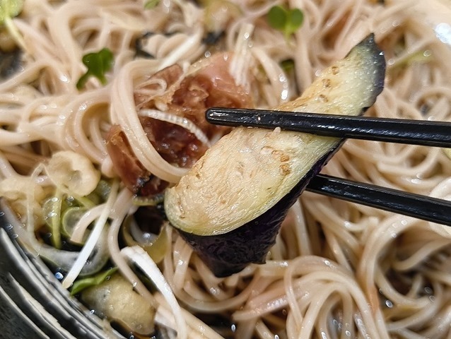 茄子を食べるのだよ