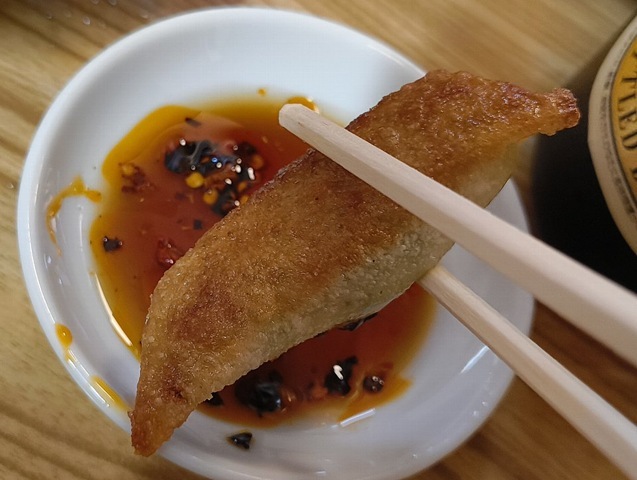 王さまの餃子を食べる