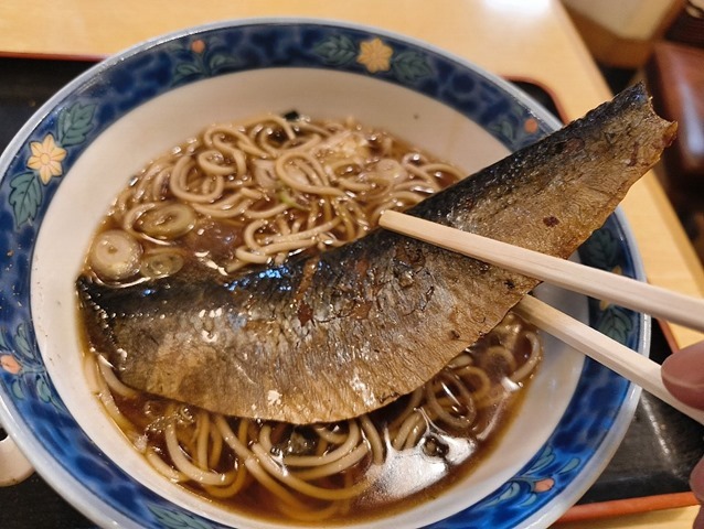 にしんを食べる