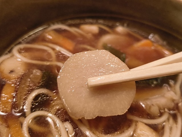大好きな里芋を食べる