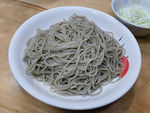 へぎそばのおおもり、海苔がつなぎとして入っている