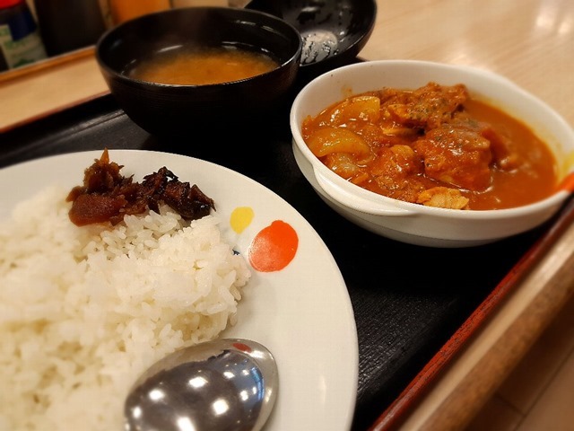 ごろごろチキンのバターチキンカレー