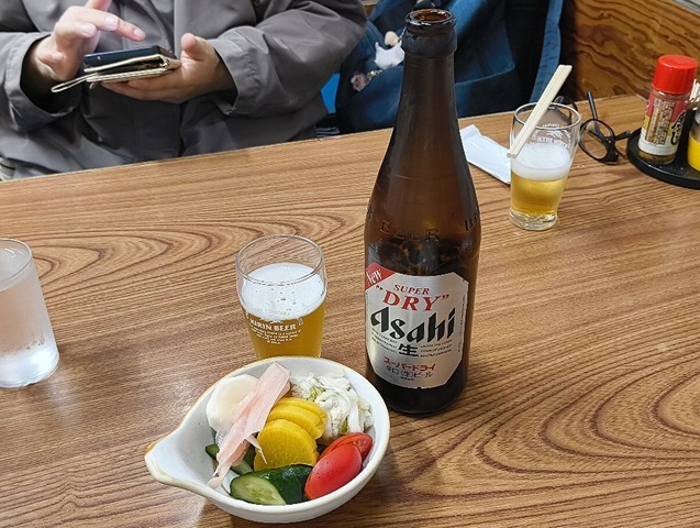 ビールとおしんこ盛り合わせ