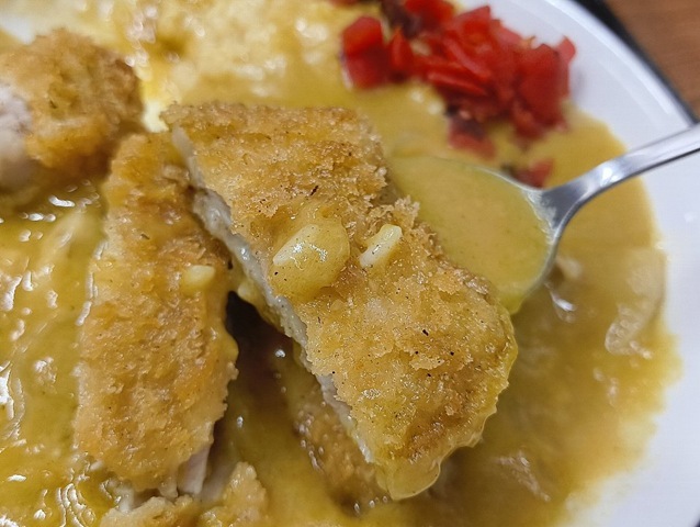 カツも食べる