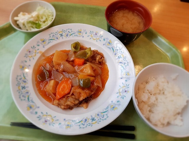 黒酢酢豚定食