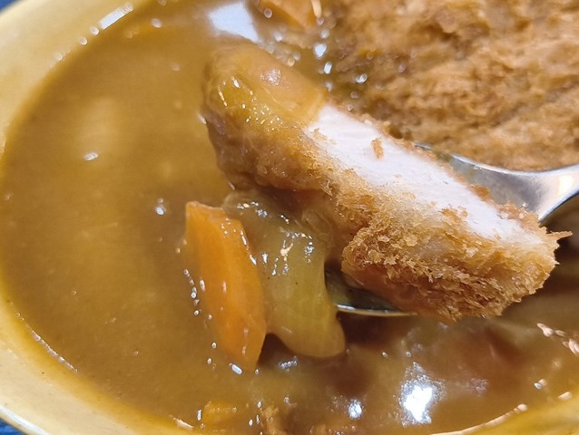 カツも食う