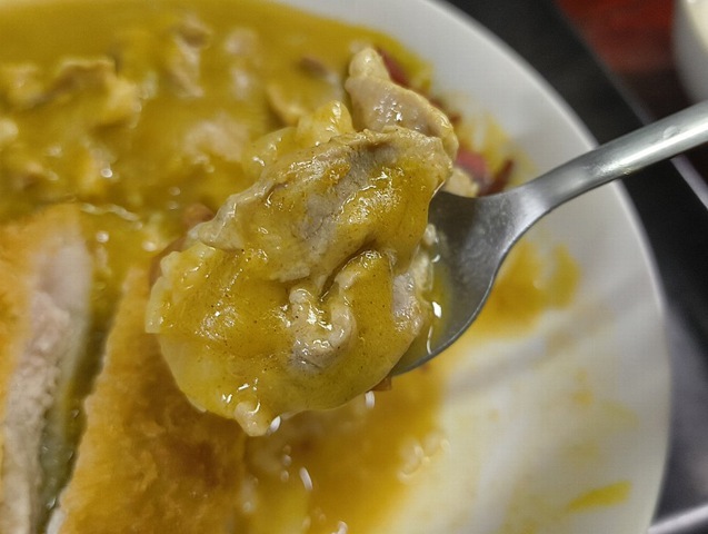 ライスカレーにしてを食べる