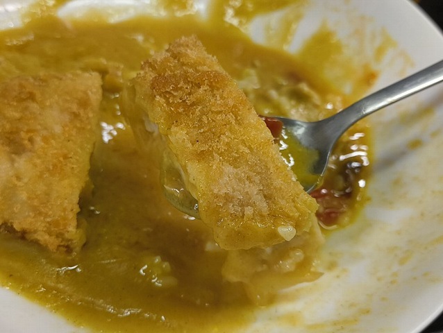 カツを食べる