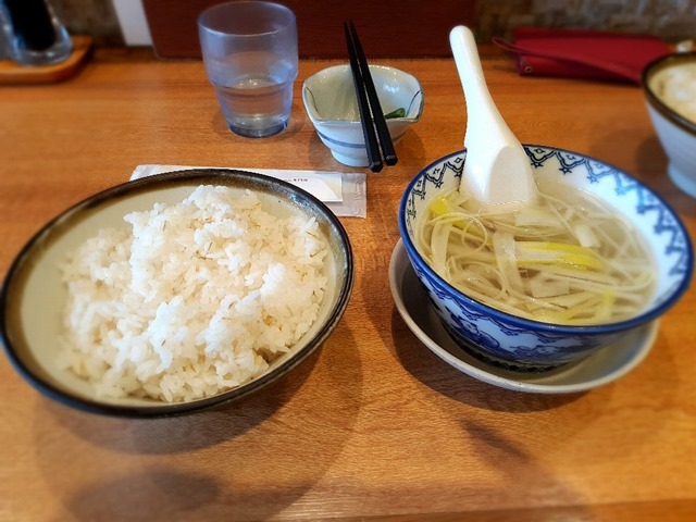 麦飯とテールスープ