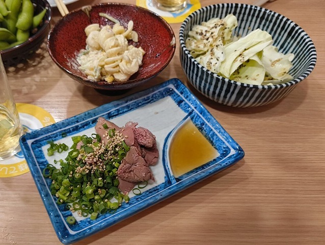 マカロニサラダ、塩ダレキャベツ、とろける塩レバー