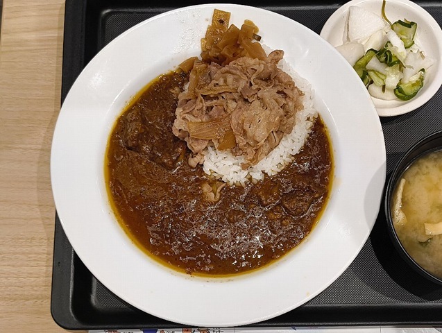 創業ビーフカレギュウ（ライス小盛）