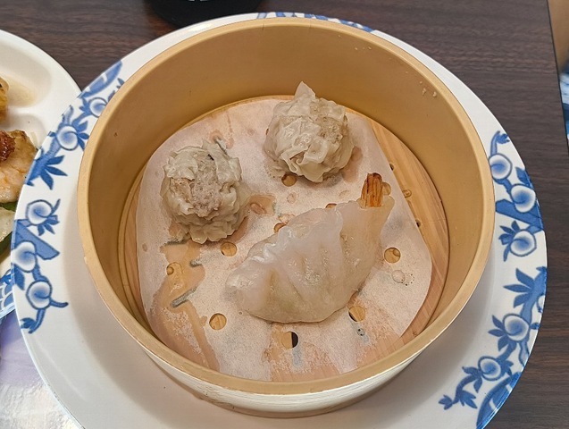 海老餃子と肉シュウマイ
