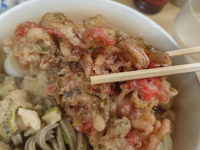 JKB特有のゲソと紅生姜が織りなすあのお好み焼きのような一体感が抜群なのである