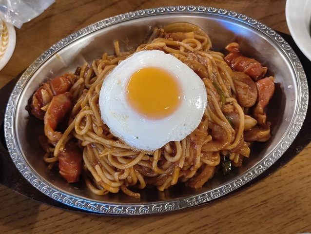炒めスパゲティ ナポリタン