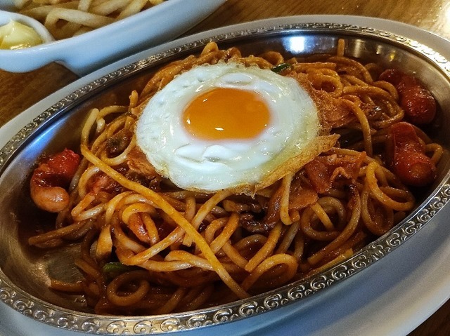 炒めスパゲティナポリタン