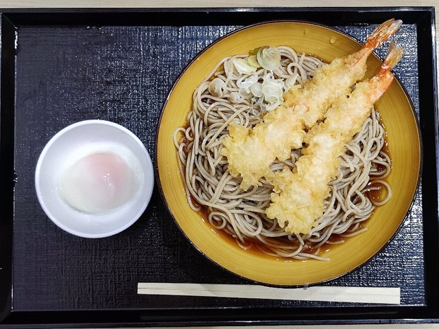ダブル海老天そば（ひや）＋温玉