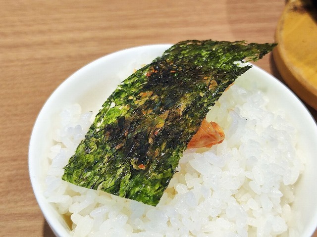 ご飯とキムチと韓国海苔