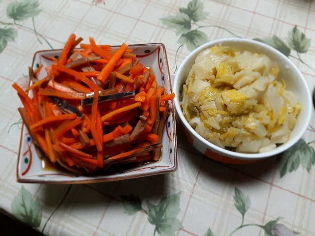 いかにんじんと白菜の漬物の油炒め