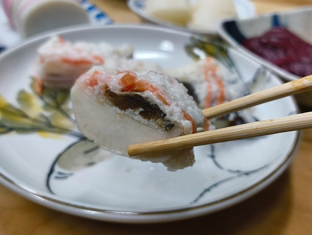大根寿しを食べる