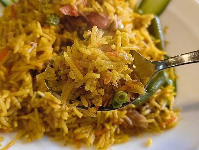 ビリヤニを食べる