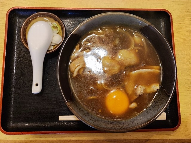 カレーそば＋たまご