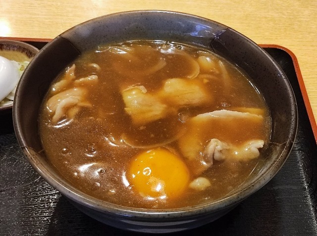 カレーそば＋たまご