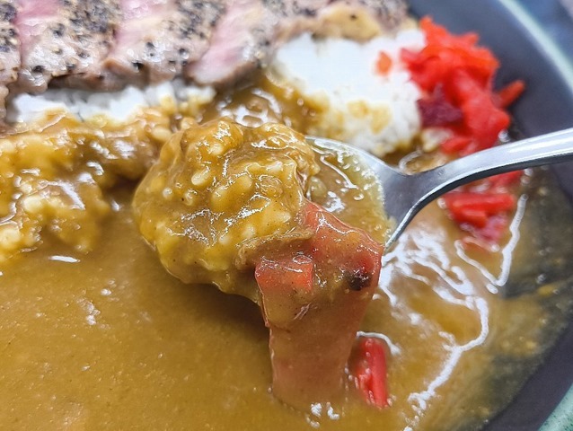 ボンカレー（中庸な味なのだ）に似たカレールー