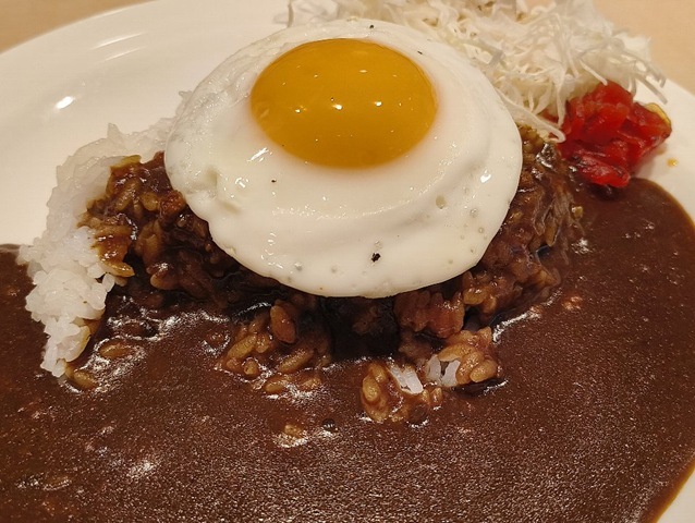 ガストゴーゴーカレー（目玉焼きトッピング）