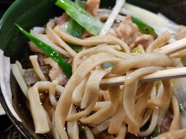 蕎麦を手繰るのではなく食うのだよ