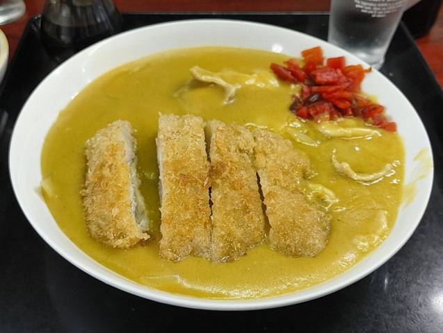 カツカレー（ご飯半分）