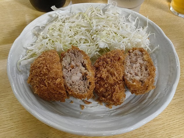 亀有（豚）メンチカツと亀有（牛）メンチカツ