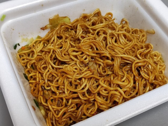 ロカボ_NOODLES_野菜たっぷり_ ソース焼そば