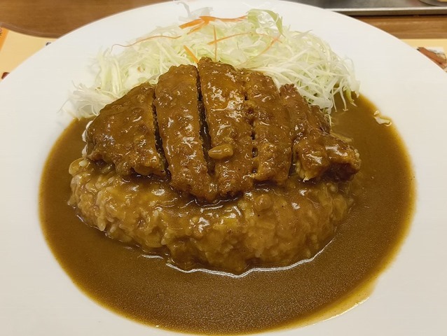 カツカレーご飯1/2 サラダ付き