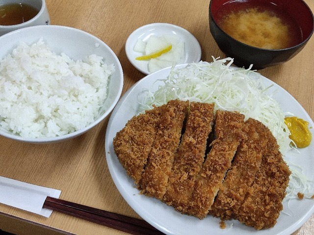 ロースカツ定食（大）