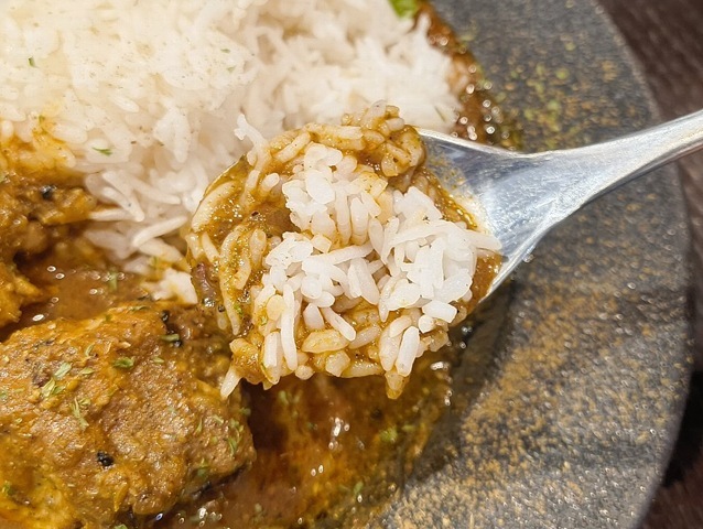 ライスを食べてみる