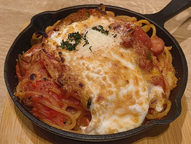 横丁名物！鉄板焼きナポリタン
