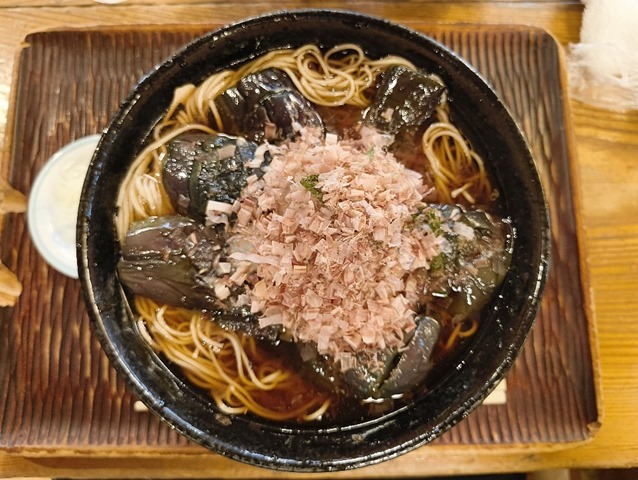 冷しなすそば（大盛）