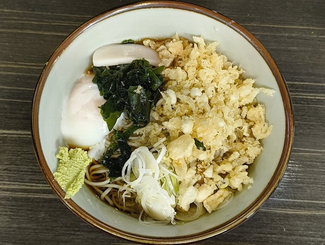 冷したぬきそば＋温泉たまご
