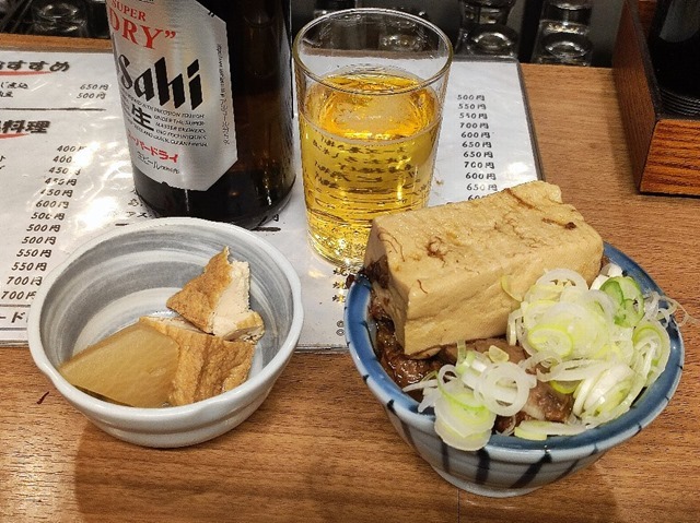 ビールとお通しと牛筋煮込