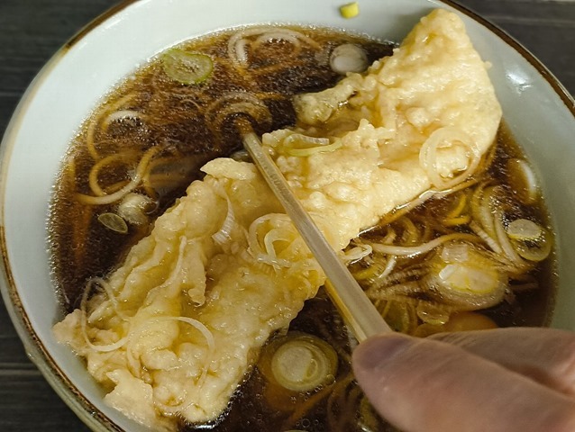 イカ天を食べる