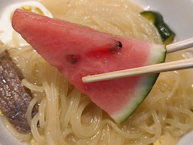 今日の果物はすいかだ