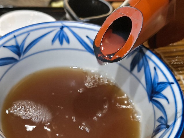蕎麦湯を呑む 蕎麦湯を呑む